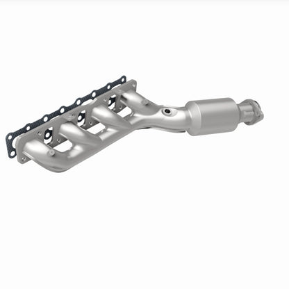 Magnaflow 05-06 Nissan Titan 5.6L Direct Fit Converter 5582380 5582380 360 Degree Image Set
