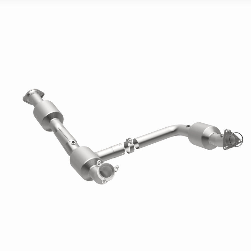 Magnaflow 18-20 Chevrolet Express 2500 Single Underbody 4.3L Direct Fit Catalytic Converter 280210 280210 360 Degree Image Set