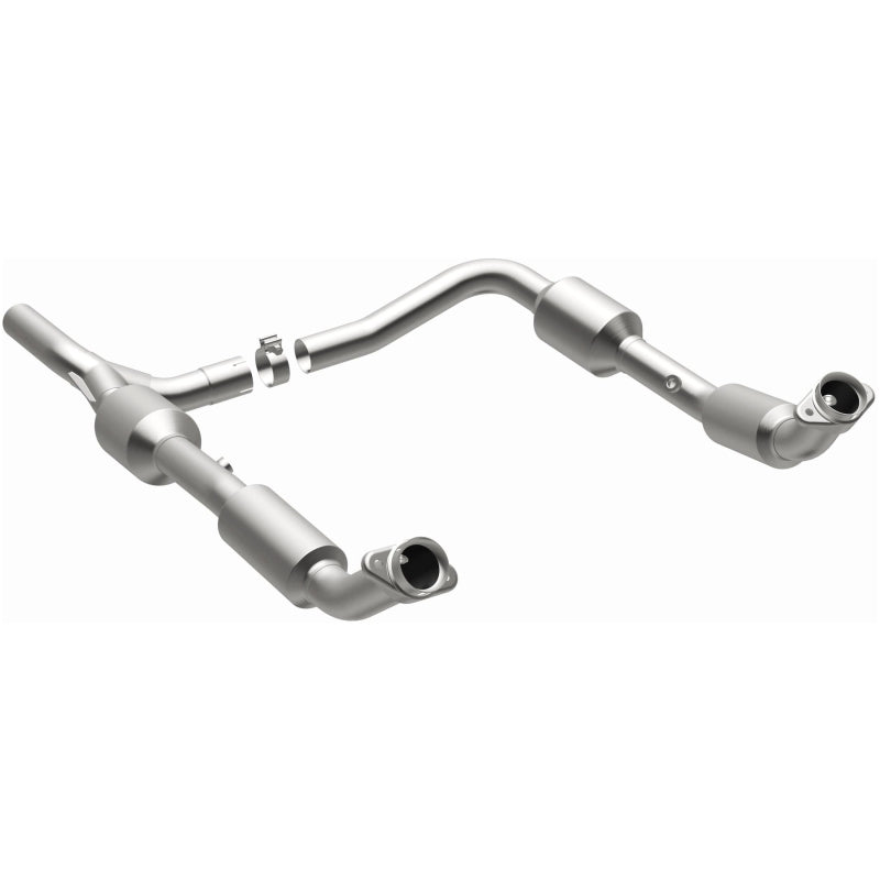 MagnaFlow Ford California Grade CARB Compliant Direct-Fit Catalytic Converter 5582640 Photo - out of package