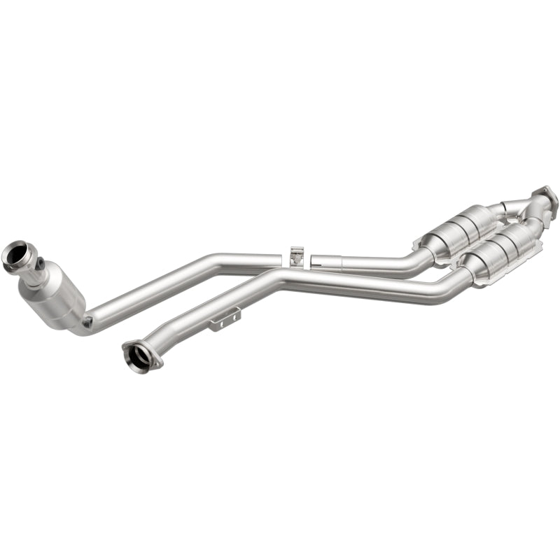 MagnaFlow Mercedes-Benz California Grade CARB Compliant Direct-Fit Catalytic Converter 444059 Photo - Primary