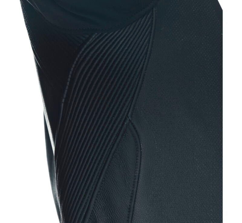 Dainese Tosa 1 Pc Suit Bk/Wh 48 201513485-948-48 201513485-948-48 Photo - Primary