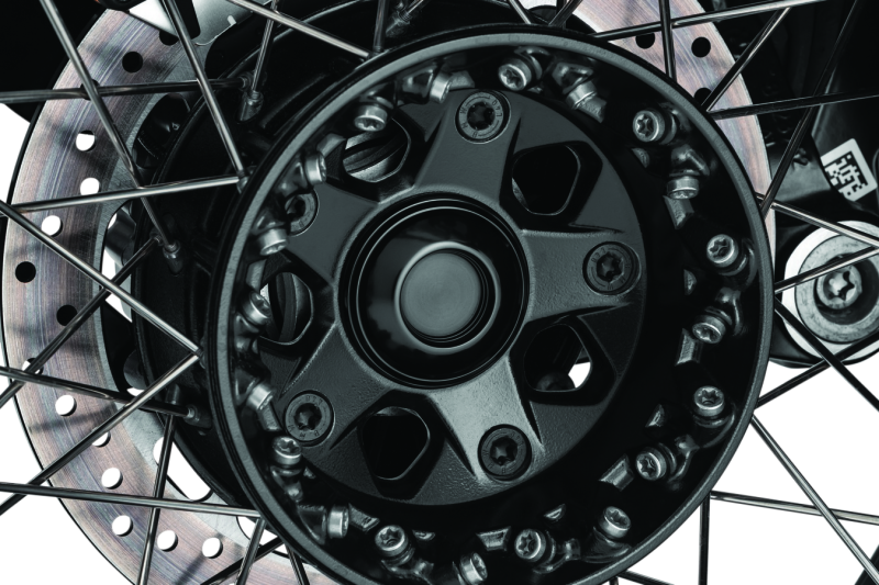 Kuryakyn Lodstr Rear Axl Slidrs-Bmw-Blk 3805 3805 User 1