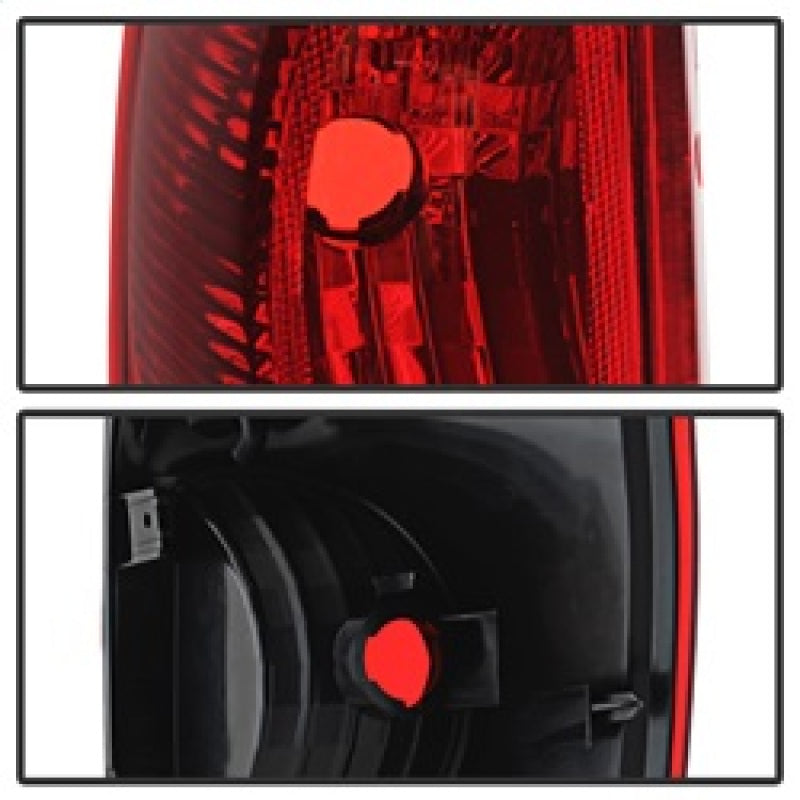 SPYDER Xtune Chevy Avalanche 02-06 Driver Side Tail Lights - OEM Left ALT-JH-CAVA02-OE-L 9030888 9030888 Photo - Unmounted
