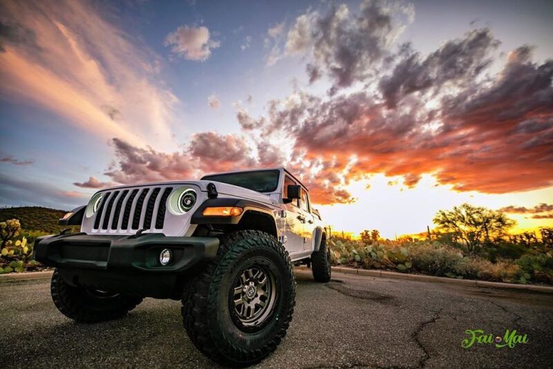 ORACLE Lighting Oracle Oculus Bi-LED Projector Headlights for Jeep JL/Gladiator JT - Satin Silver - 5500K 5839-504-PSC 5839-504-PSC User 3