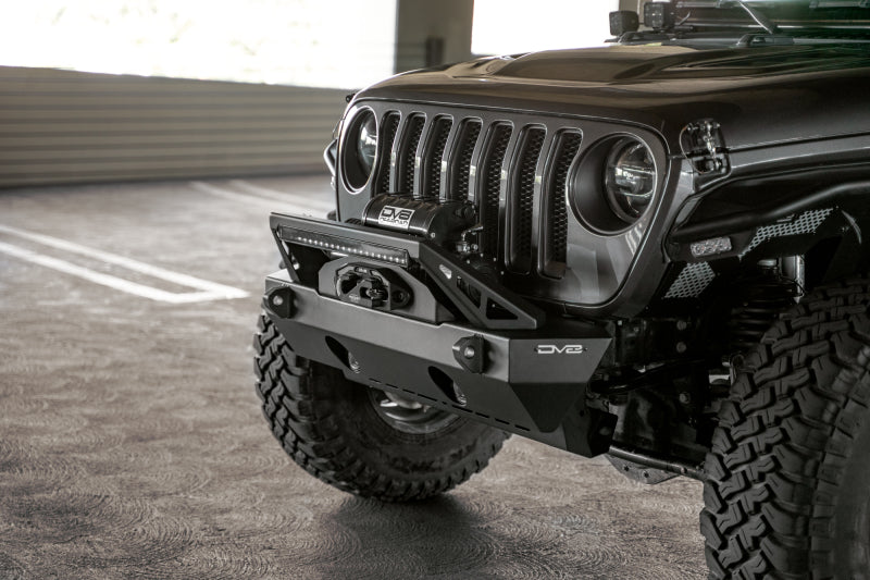 DV8 Offroad 07-23 Jeep Wrangler/Gladiator JT/JK/JL FS-25 Stubby Front Bumper w/Plated Bull Bar FBJL-06 FBJL-06 Photo - Unmounted