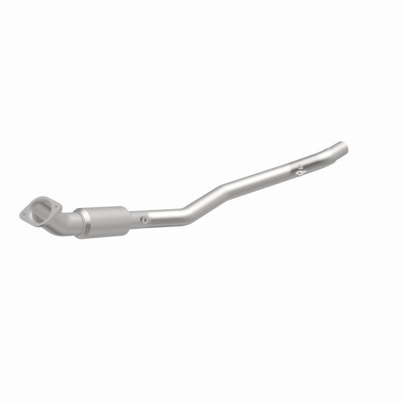 MagnaFlow OEM Grade Federal / EPA Compliant Direct-Fit Catalytic Converter 21-539 360 Degree Image Set