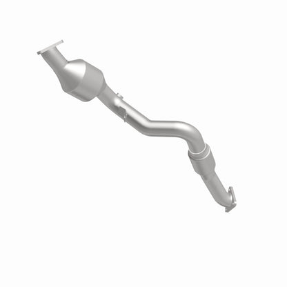 MagnaFlow OEM Grade Federal / EPA Compliant Direct-Fit Catalytic Converter 52586 360 Degree Image Set