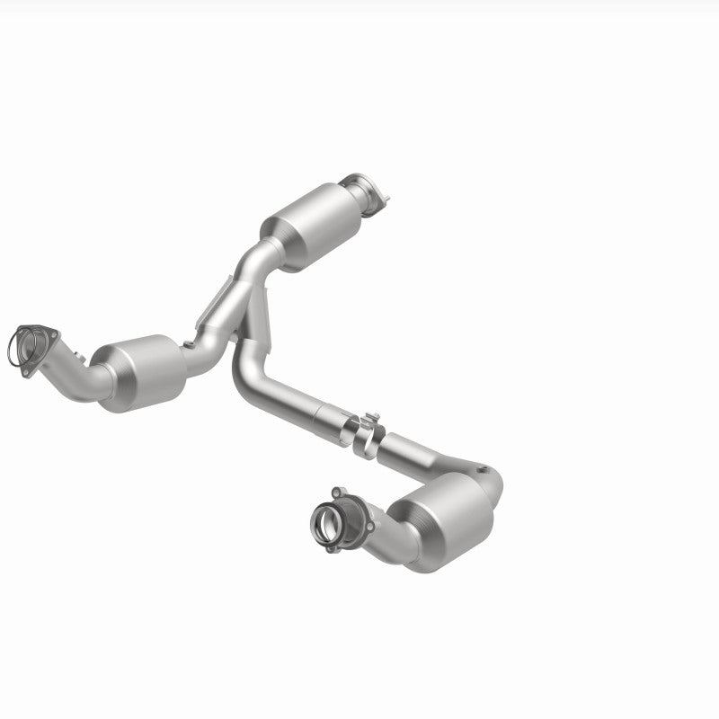 Magnaflow 2021 Chevrolet Express 2500 4.3L Underbody Direct-Fit Catalytic Converter 280429 280429 360 Degree Image Set