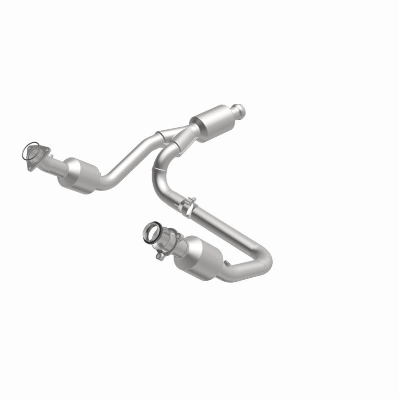 Magnaflow 14-15 Chevrolet Silverado 1500 Underbody 4.3L / 5.3L Direct-Fit Catalytic Converter 280424 280424 360 Degree Image Set