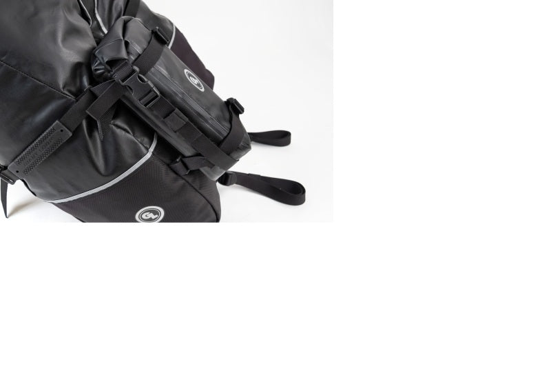 Giant Loop Coyote Saddlebag 39L - Black CSB23-B CSB23-B User 1