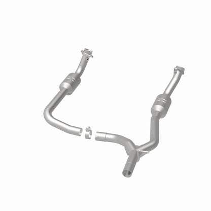 MagnaFlow Ford OEM Grade Federal / EPA Compliant Direct-Fit Catalytic Converter 52153 360 Degree Image Set