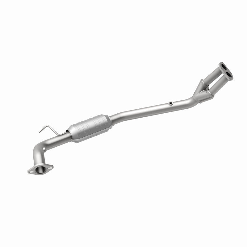 MagnaFlow Isuzu HM Grade Federal / EPA Compliant Direct-Fit Catalytic Converter 24040 360 Degree Image Set