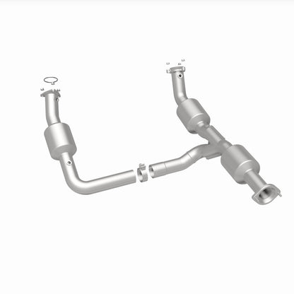 Magnaflow 18-20 Chevrolet Express 2500 Single Underbody 4.3L Direct Fit Catalytic Converter 280210 280210 360 Degree Image Set