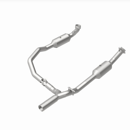Magnaflow 17-18 Ford E-350 6.8L Direct Fit Converter 280014 280014 360 Degree Image Set