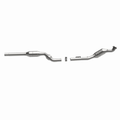 MagnaFlow Mercedes-Benz E320 OEM Grade Federal / EPA Compliant Direct-Fit Catalytic Converter 51823 360 Degree Image Set