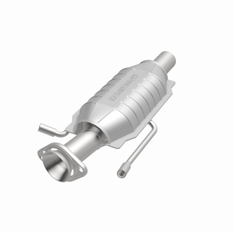 MagnaFlow Standard Grade Federal / EPA Compliant Direct-Fit Catalytic Converter 23349 360 Degree Image Set