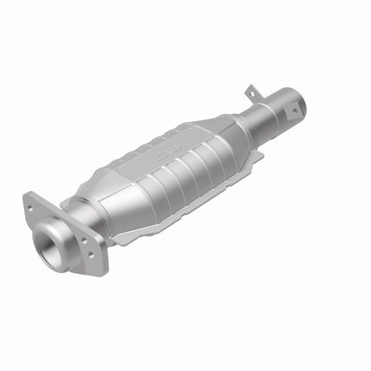 MagnaFlow Standard Grade Federal / EPA Compliant Direct-Fit Catalytic Converter 93486 360 Degree Image Set