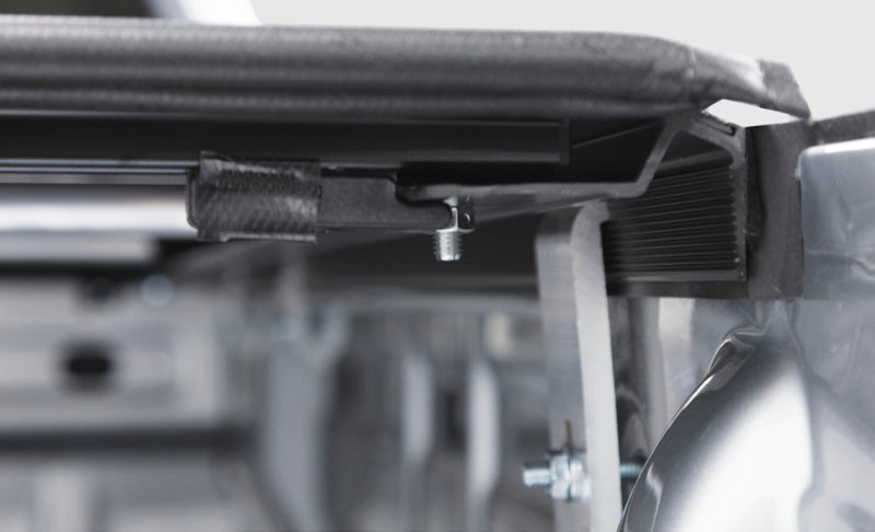 Access Vanish 17-19 NIssan Titan 5-1/2ft Bed (Clamps On w/ or w/o Utili-Track) Roll-Up Cover 93229 93229 Photo - Mounted