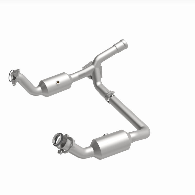 Magnaflow 19-20 GMC Sierra 1500 Single Underbody 4.3L/5.3L Direct Fit Catalytic Converter 280656 280656 360 Degree Image Set