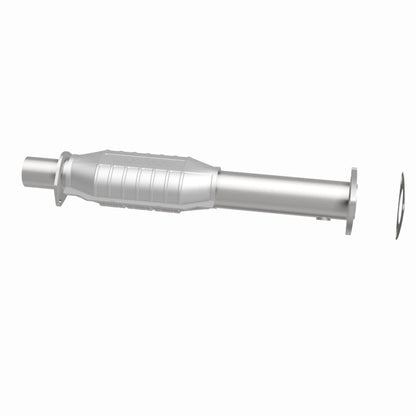 MagnaFlow Standard Grade Federal / EPA Compliant Direct-Fit Catalytic Converter 93483 360 Degree Image Set