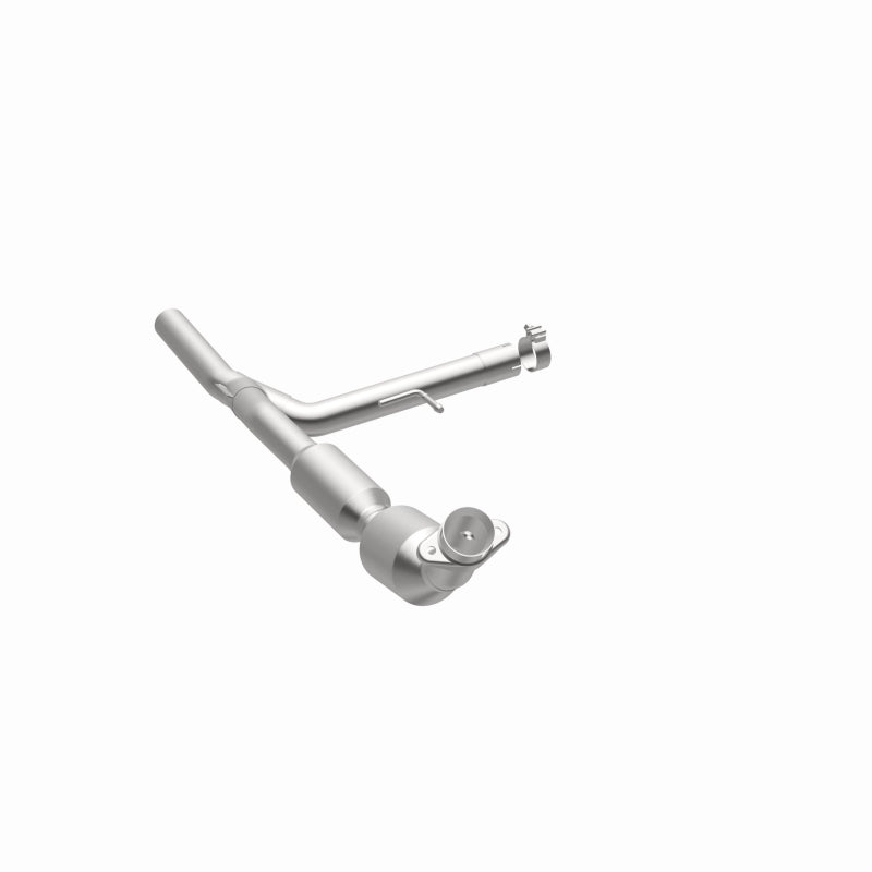 Magnaflow 2004 Ford F-150 5.4L Direct Fit Converter 5582706 5582706 360 Degree Image Set