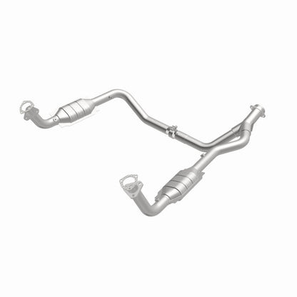 MagnaFlow Land Rover Range Rover HM Grade Federal / EPA Compliant Direct-Fit Catalytic Converter 93694 360 Degree Image Set