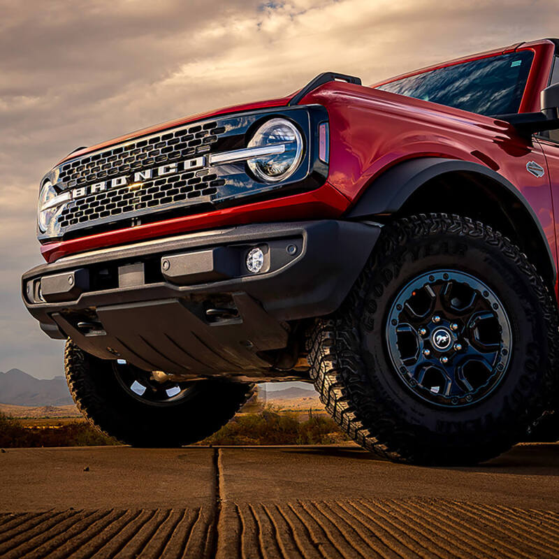 ARB Ford Bronco Nacho SAE Only Plug N Play Fog Light Kit - White V3BC1KWSO V3BC1KWSO Photo - lifestyle view