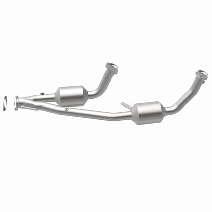 MagnaFlow Ford Windstar California Grade CARB Compliant Direct-Fit Catalytic Converter 3391353 360 Degree Image Set