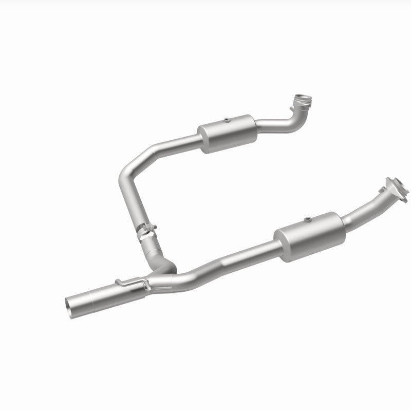 Magnaflow 09-13 Ford E-350 Super Duty V10 6.8 OEM Underbody Direct Fit Catalytic Converter 21-599 21-599 360 Degree Image Set