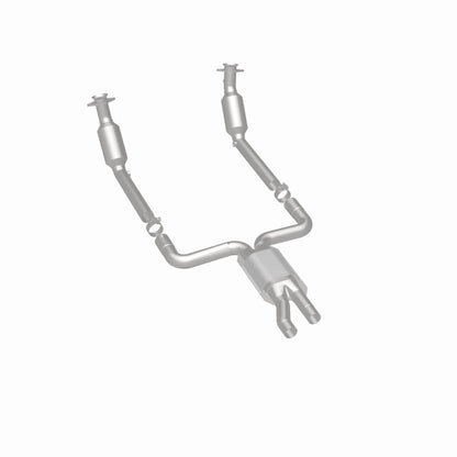 MagnaFlow California Grade CARB Compliant Direct-Fit Catalytic Converter 4561082 360 Degree Image Set