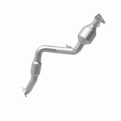 MagnaFlow OEM Grade Federal / EPA Compliant Direct-Fit Catalytic Converter 52586 360 Degree Image Set