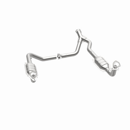 MagnaFlow Land Rover Range Rover HM Grade Federal / EPA Compliant Direct-Fit Catalytic Converter 93694 360 Degree Image Set
