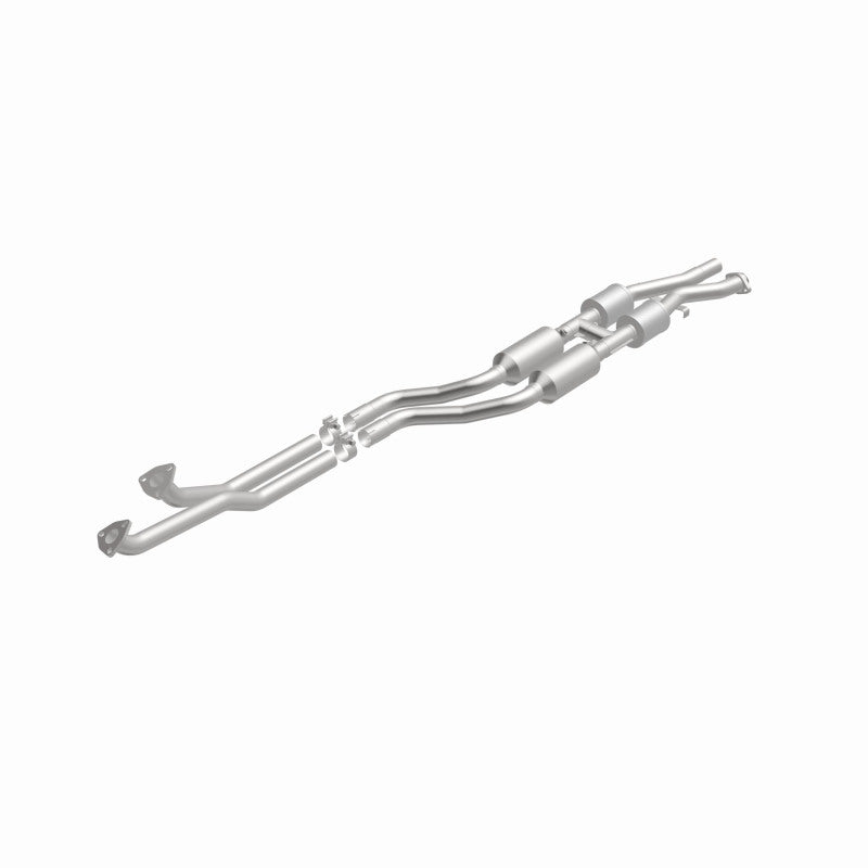 MagnaFlow BMW HM Grade Federal / EPA Compliant Direct-Fit Catalytic Converter 24021 360 Degree Image Set