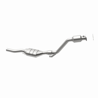 MagnaFlow OEM Grade Federal / EPA Compliant Direct-Fit Catalytic Converter 51964 360 Degree Image Set