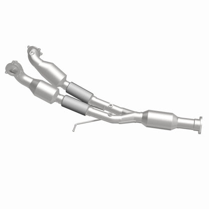 MagnaFlow Volvo S80 OEM Grade Federal / EPA Compliant Direct-Fit Catalytic Converter 52160 360 Degree Image Set