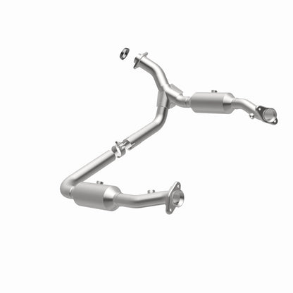 MagnaFlow OEM Grade Federal / EPA Compliant Direct-Fit Catalytic Converter 49598 360 Degree Image Set