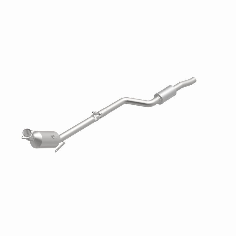 MagnaFlow Mercedes-Benz C300 OEM Grade Federal / EPA Compliant Direct-Fit Catalytic Converter 21-498 360 Degree Image Set