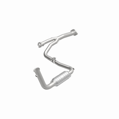 MagnaFlow Jeep Liberty OEM Grade Federal / EPA Compliant Direct-Fit Catalytic Converter 49582 360 Degree Image Set