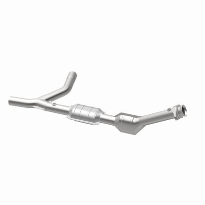 MagnaFlow Ford HM Grade Federal / EPA Compliant Direct-Fit Catalytic Converter 23133 360 Degree Image Set