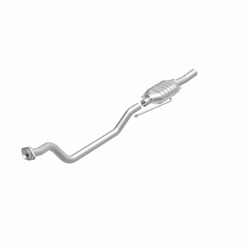 MagnaFlow Ford Standard Grade Federal / EPA Compliant Direct-Fit Catalytic Converter 93301 360 Degree Image Set