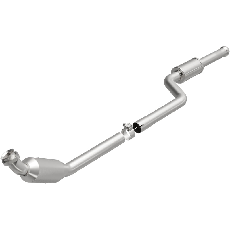 MagnaFlow Mercedes-Benz C300 California Grade CARB Compliant Direct-Fit Catalytic Converter 5461922 Photo - Primary