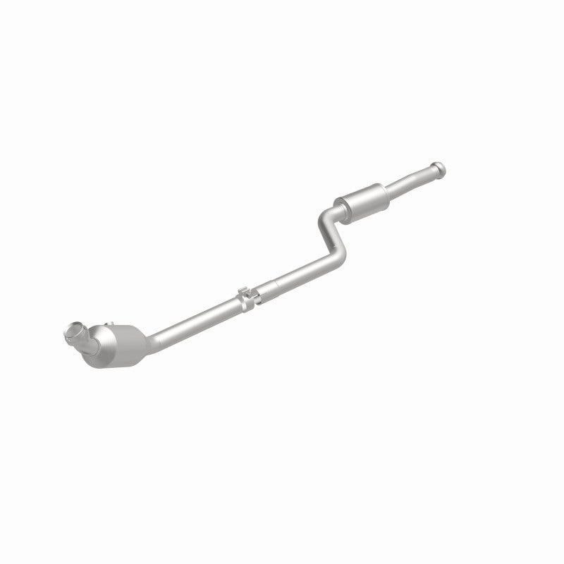 MagnaFlow Mercedes-Benz C300 OEM Grade Federal / EPA Compliant Direct-Fit Catalytic Converter 21-497 360 Degree Image Set