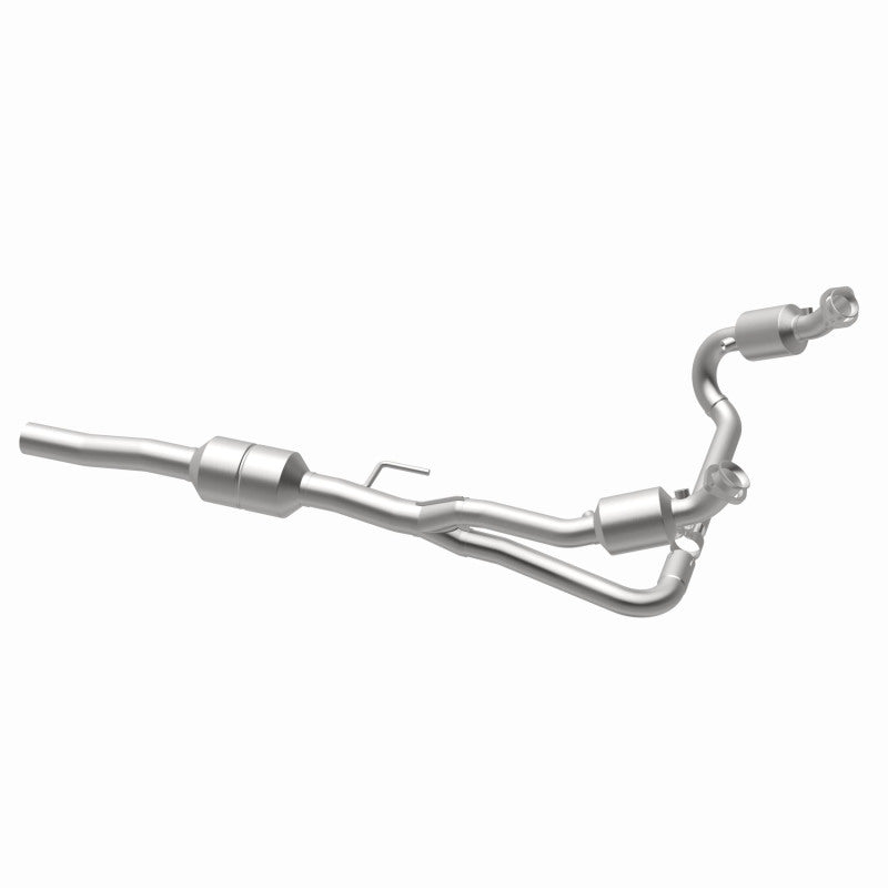 MagnaFlow Dodge Durango OEM Grade Federal / EPA Compliant Direct-Fit Catalytic Converter 51348 360 Degree Image Set