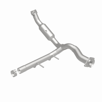 MagnaFlow Ford F-150 OEM Grade Federal / EPA Compliant Direct-Fit Catalytic Converter 21-470 360 Degree Image Set