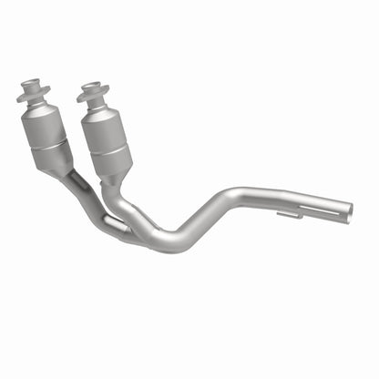 MagnaFlow Jeep Grand Cherokee OEM Grade Federal / EPA Compliant Direct-Fit Catalytic Converter 49744 360 Degree Image Set