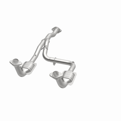 MagnaFlow Jeep Liberty OEM Grade Federal / EPA Compliant Direct-Fit Catalytic Converter 49186 360 Degree Image Set