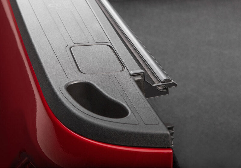 BAK Flip MX4 Matte Finish 17-19 Ford Super Duty 8' Bed 448331 Photo - Close Up