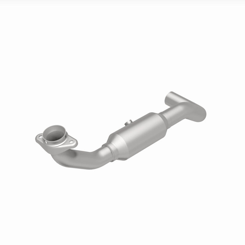 Magnaflow 05-06 Ford Expedition 5.4L Direct Fit Converter 4651412 4651412 360 Degree Image Set