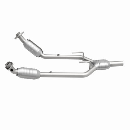 MagnaFlow HM Grade Federal / EPA Compliant Direct-Fit Catalytic Converter 23325 360 Degree Image Set