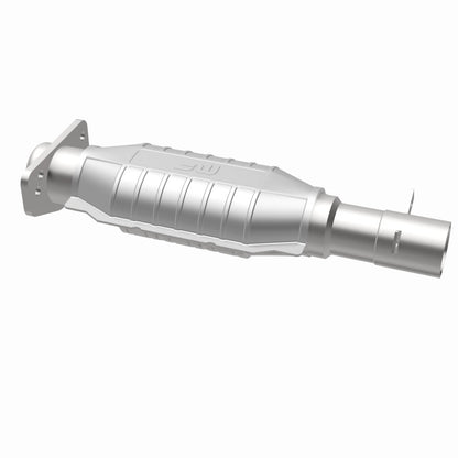 MagnaFlow Standard Grade Federal / EPA Compliant Direct-Fit Catalytic Converter 93486 360 Degree Image Set